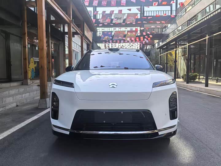 Фото 2 - Nio ES8