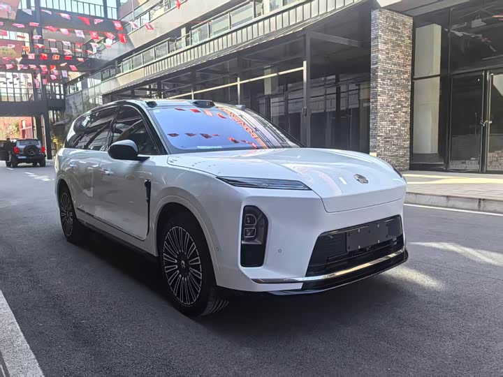 Фото 3 - Nio ES8