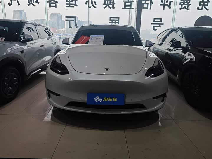 Фото 2 - Tesla Model Y