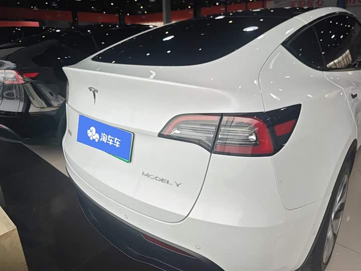 Фото 4 - Tesla Model Y