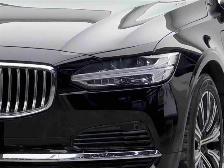 Фото 3 - Volvo S90 Hybrid