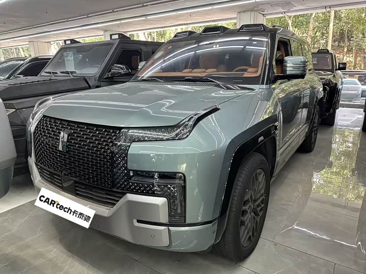 Фото 1 - BYD Yangwang U8