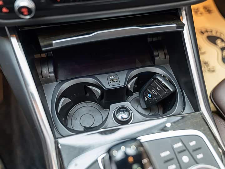 Zdjęcie 4 - BMW 3 Series