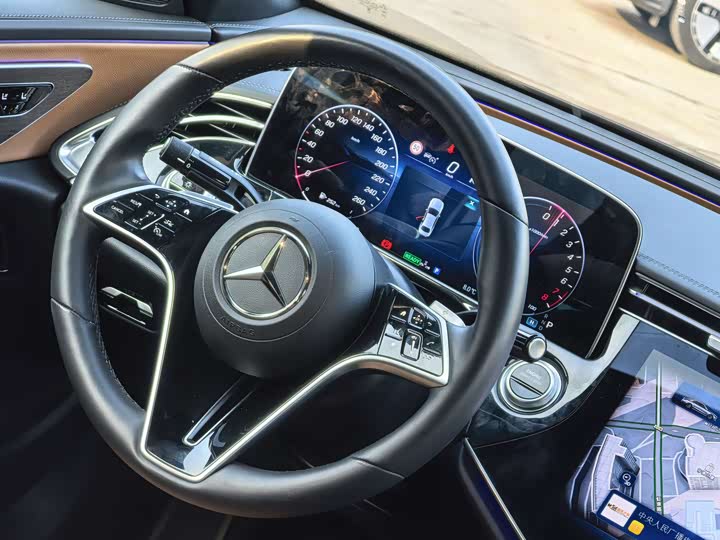 Фото 8 - Mercedes-Benz E-Class Hybrid