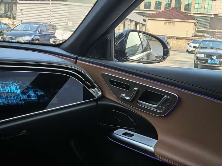 Фото 9 - Mercedes-Benz E-Class Hybrid