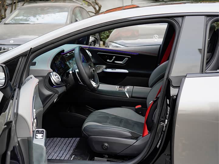 Фото 8 - Mercedes-Benz EQE AMG