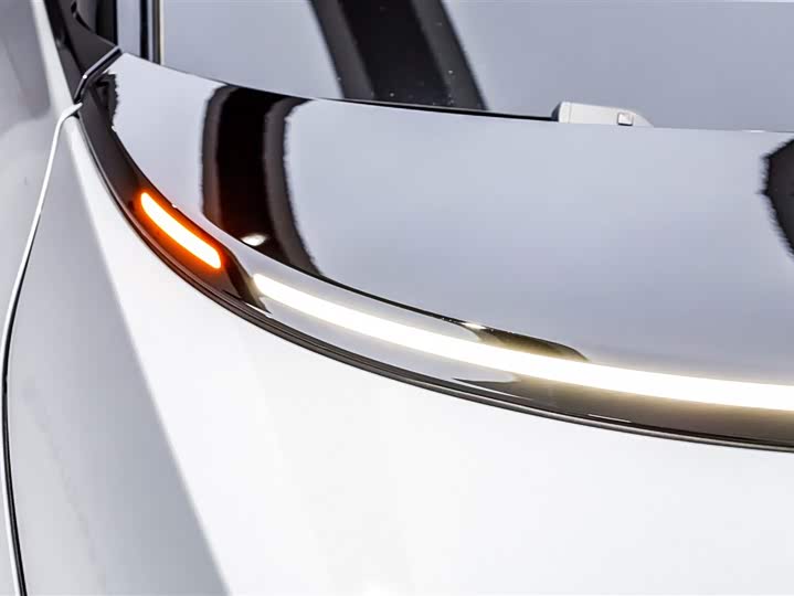 Фото 6 - LiXiang i8