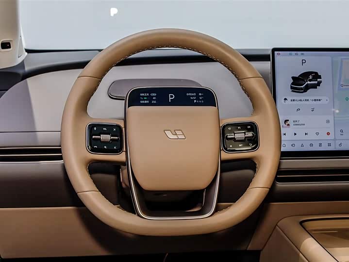 Фото 9 - LiXiang i8