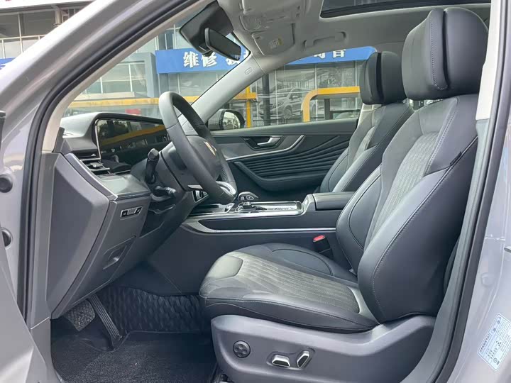 Фото 7 - Hongqi HS5