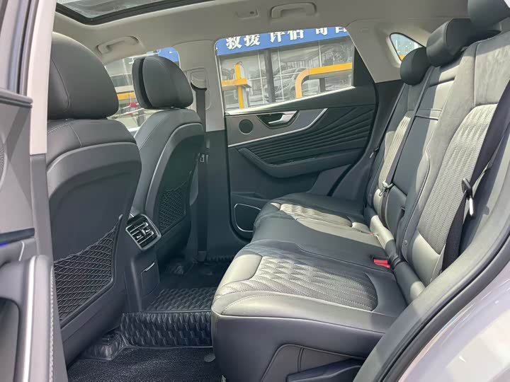 Фото 9 - Hongqi HS5