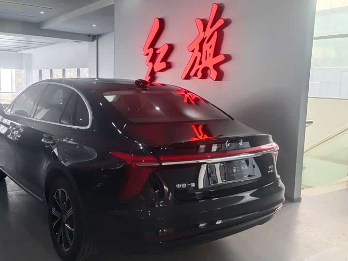 Фото 9 - Hongqi H5 Hybrid