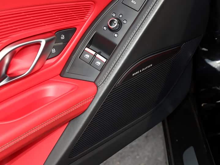 Фото 5 - Audi R8