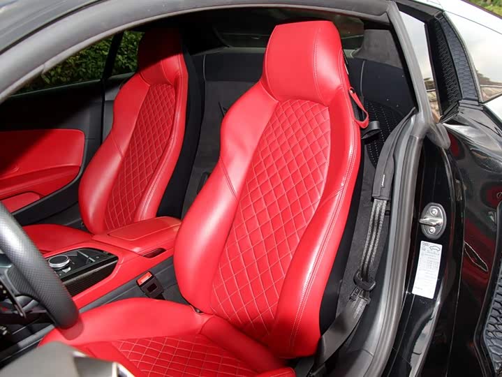 Фото 7 - Audi R8