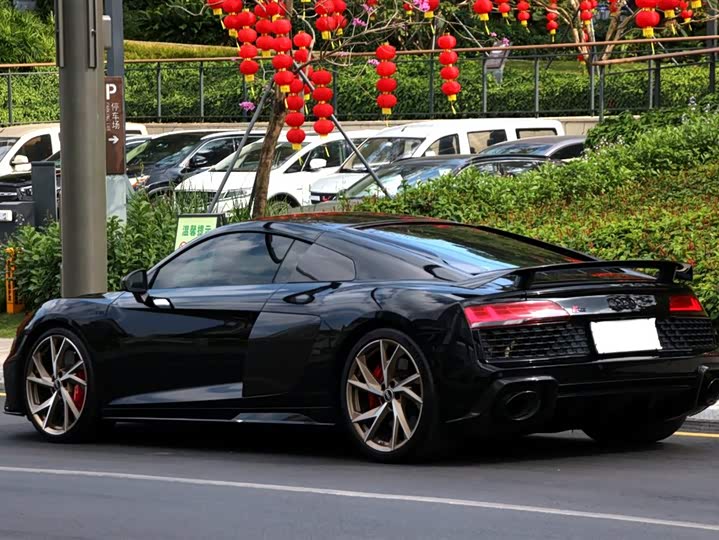 Фото 9 - Audi R8