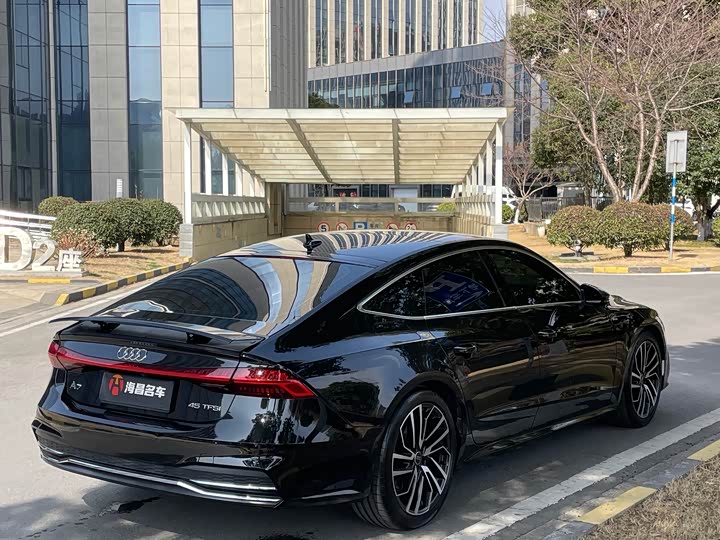 Фото 6 - Audi A7