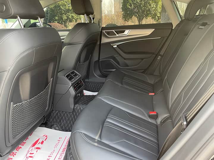 Фото 9 - Audi A7