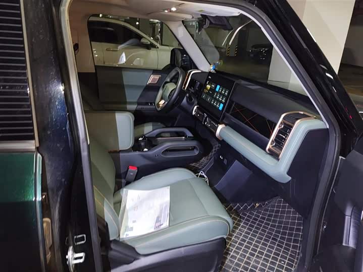 Фото 8 - Chery iCar 03