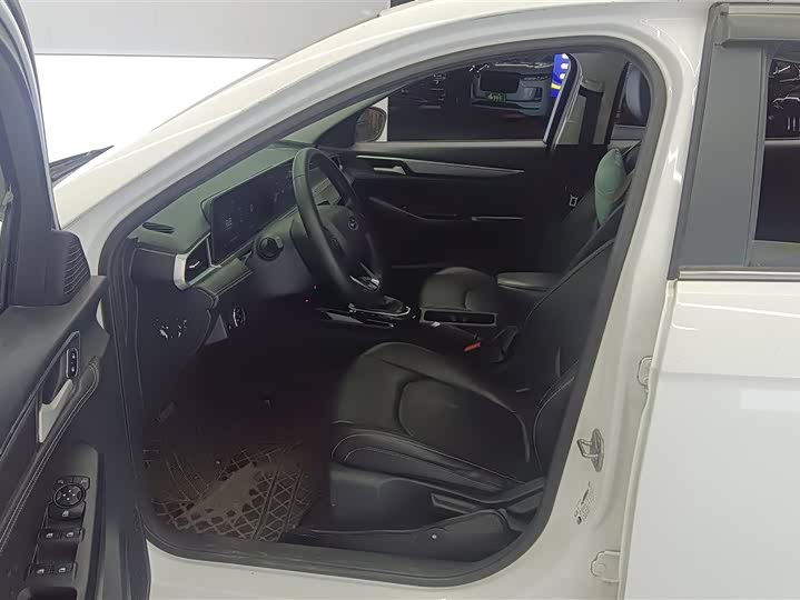 Фото 9 - Ford Escort