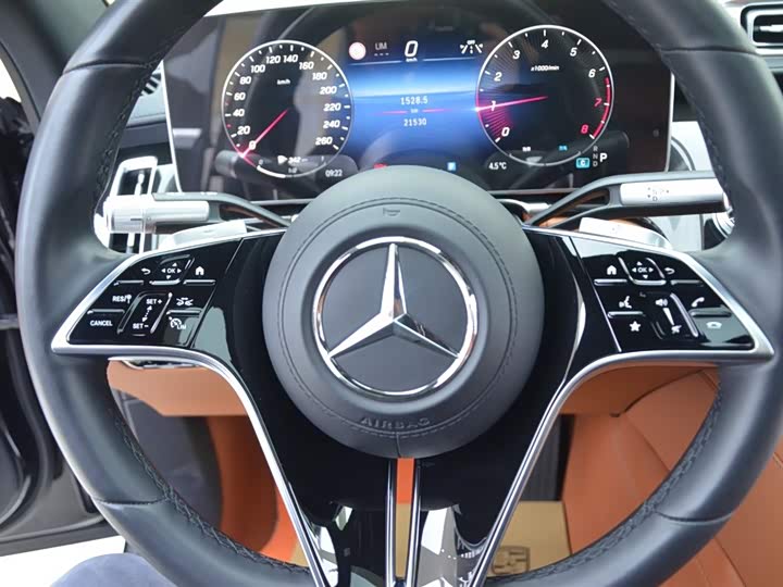 Фото 8 - Mercedes-Benz S-Class