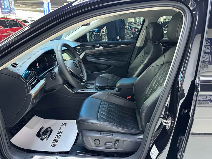 Фото 4 - Volkswagen Passat