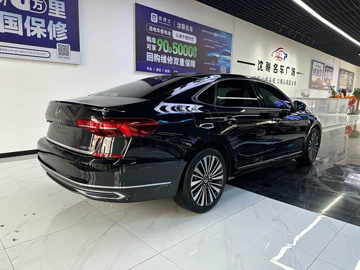 Фото 9 - Volkswagen Passat