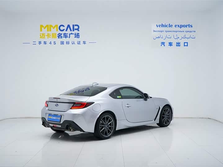 Фото 4 - Subaru BRZ