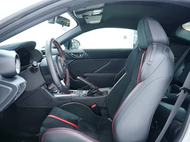 Фото 5 - Subaru BRZ