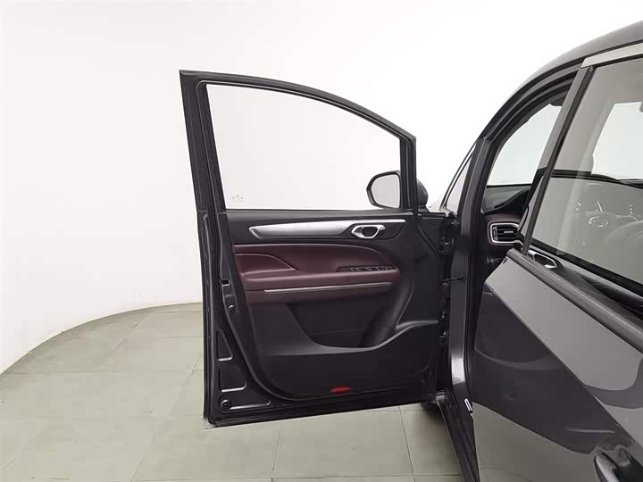 Photo 8 - GAC Trumpchi M6