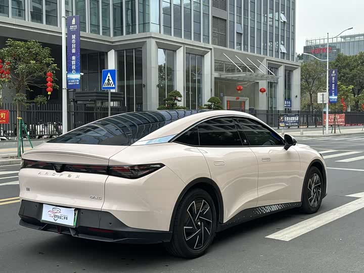 Фото 4 - BAIC Arcfox Alpha S5