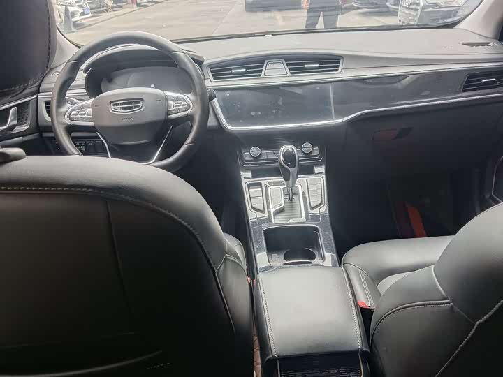 Фото 6 - Geely Emgrand GL