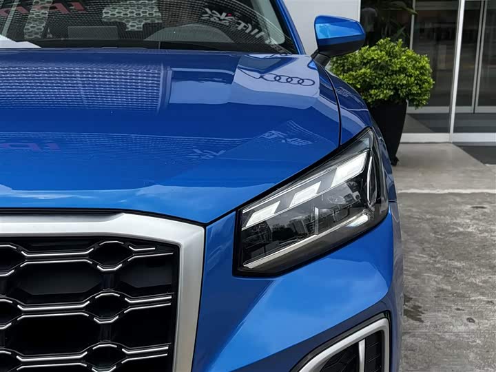 Фото 8 - Audi Q2L