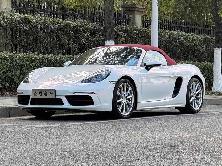 Фото 1 - Porsche 718