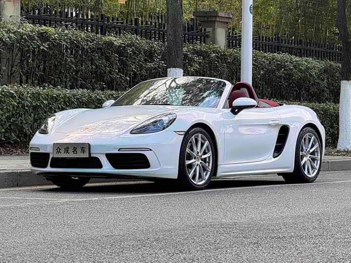 Фото 2 - Porsche 718