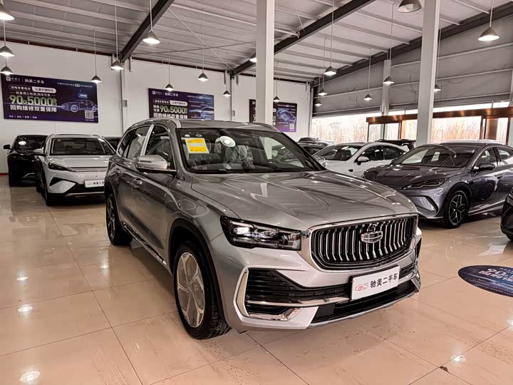 Фото 3 - Geely Monjaro