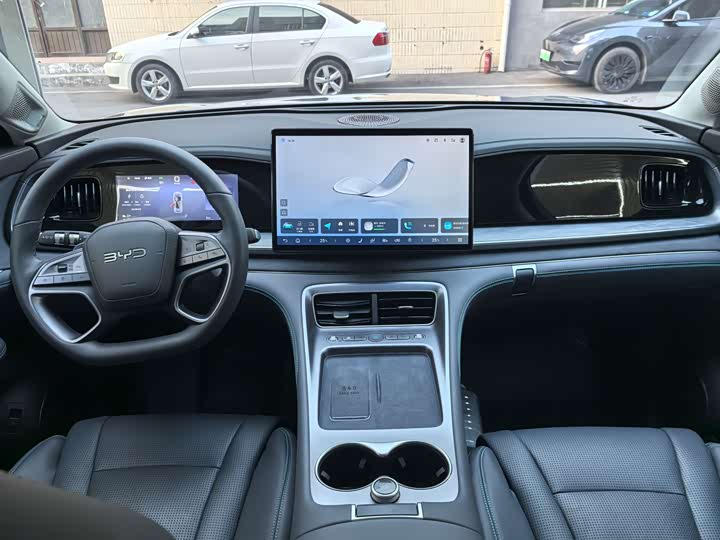 Фото 9 - BYD Sea Lion 07 DM-i Hybrid