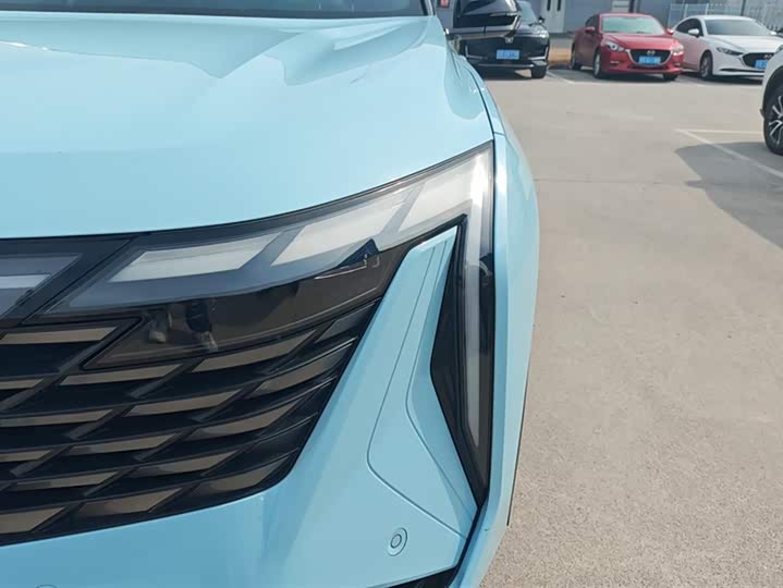 Фото 5 - Geely Atlas L