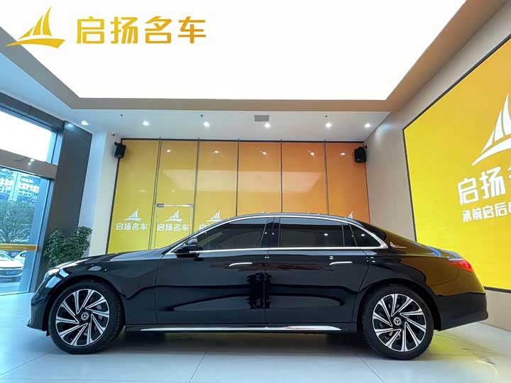 Фото 6 - Mercedes-Benz E-Class