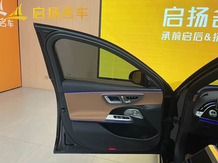 Фото 8 - Mercedes-Benz E-Class