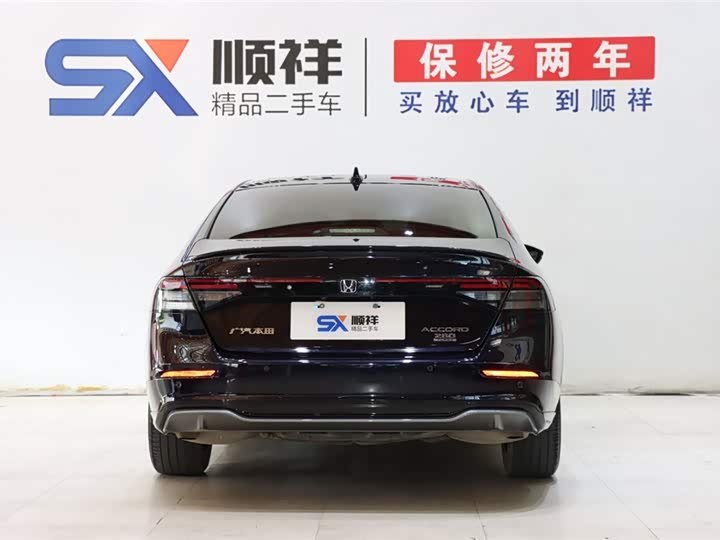 Фото 5 - Honda Accord