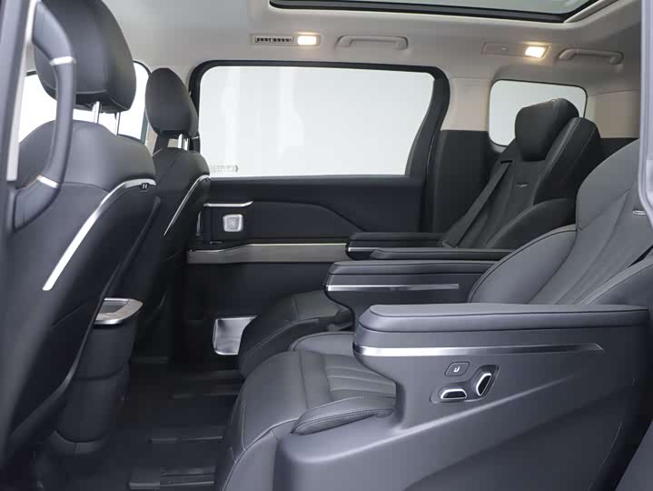 Фото 4 - Hongqi HQ9