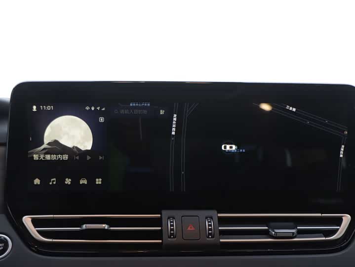 Фото 8 - Hongqi HQ9