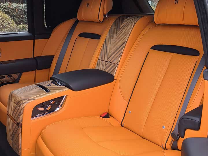 Photo 8 - Rolls-Royce Cullinan