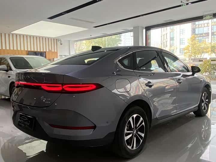 Фото 8 - BYD Qin Plus