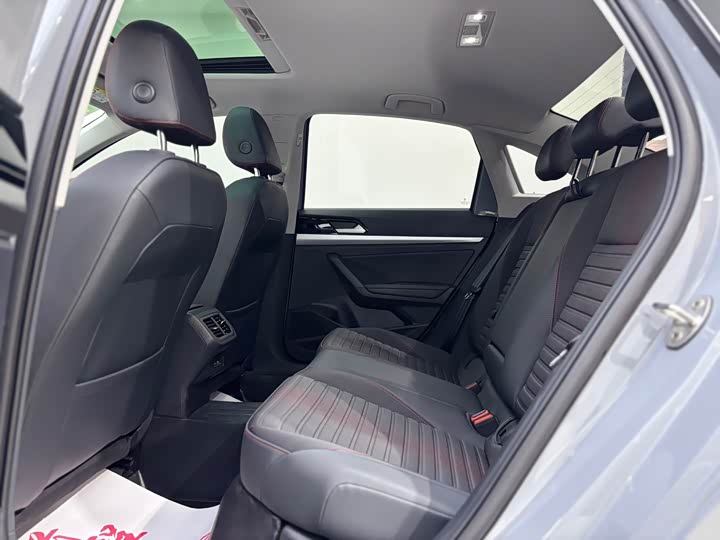 Фото 5 - Volkswagen Lavida