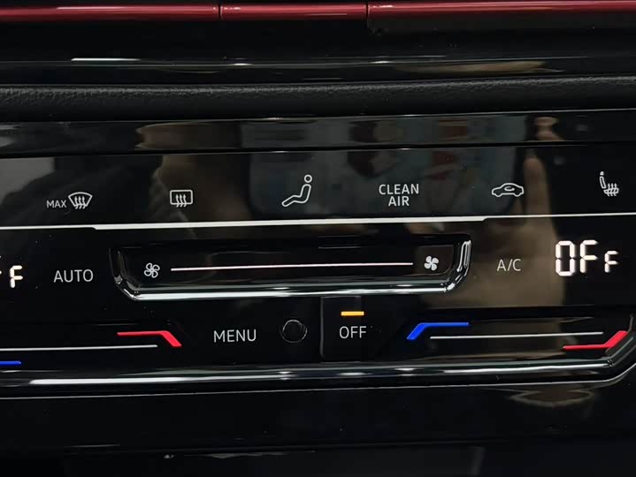 Фото 8 - Volkswagen Lavida