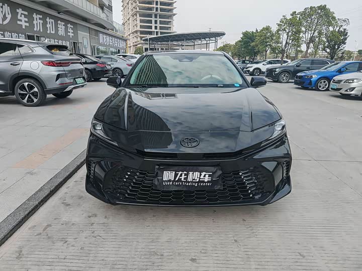 Photo 2 - Toyota Camry