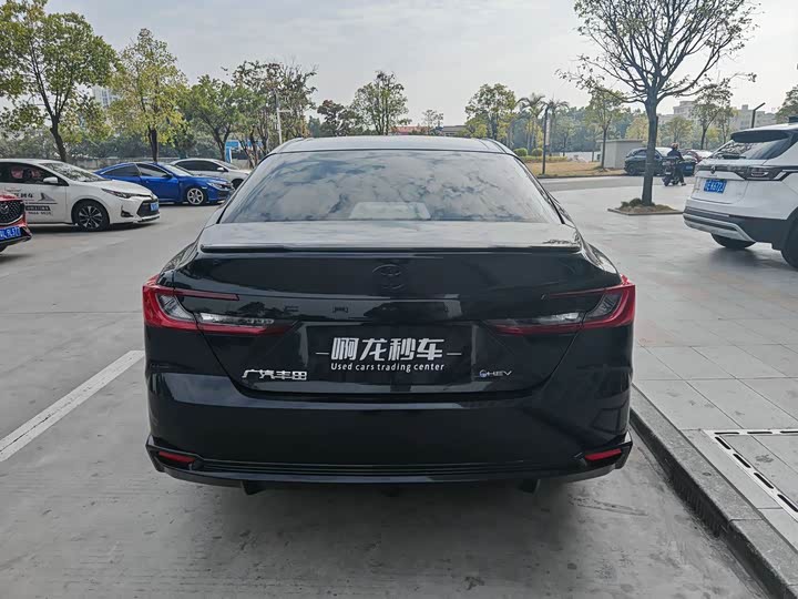 Photo 4 - Toyota Camry