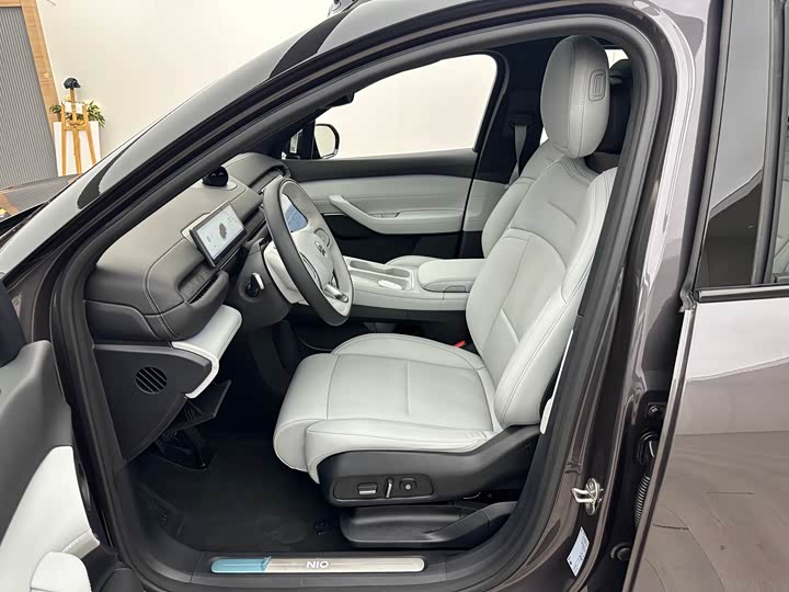 Фото 8 - Nio ES6