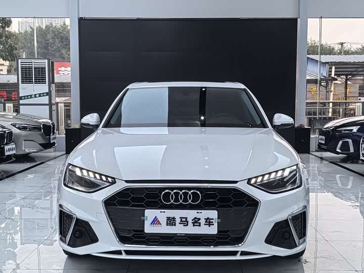 Фото 2 - Audi A4L