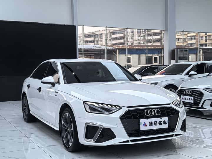 Фото 3 - Audi A4L